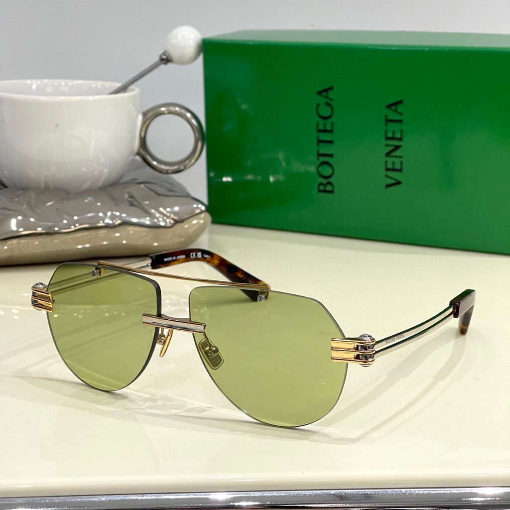 Bottega Veneta BV1342S Green Designer Sunglasses - detail image 3