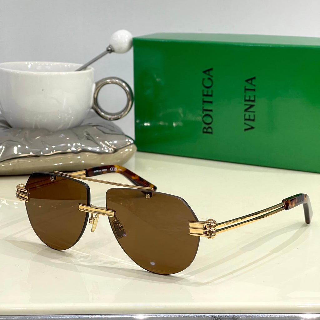 Bottega Veneta BV1342S Green Designer Sunglasses - detail image 4