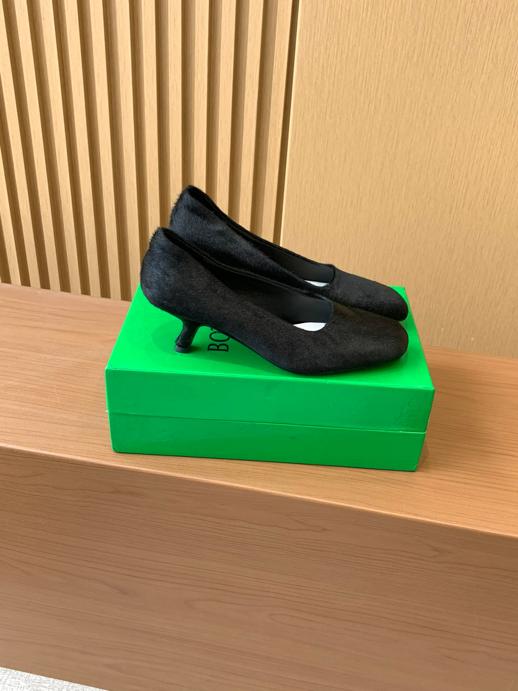 Bottega Veneta Rose Gold & Green Flats EU 35-39 - detail image 2