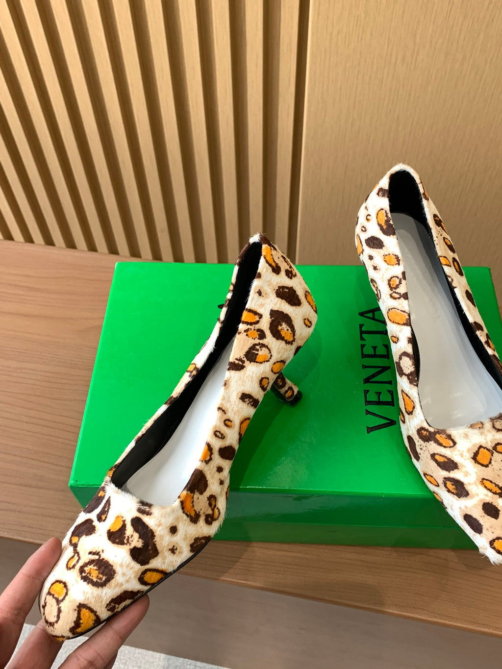Bottega Veneta Rose Gold & Green Designer Shoes EU 35-39 - detail image 5
