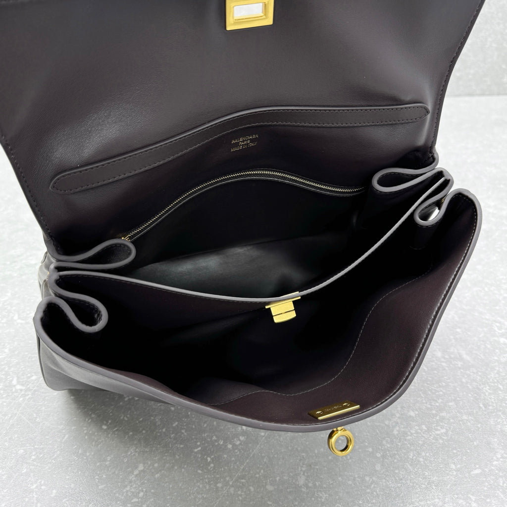 Balenciaga 92866MEDIUM Red & Black Designer Handbag - detail image 7