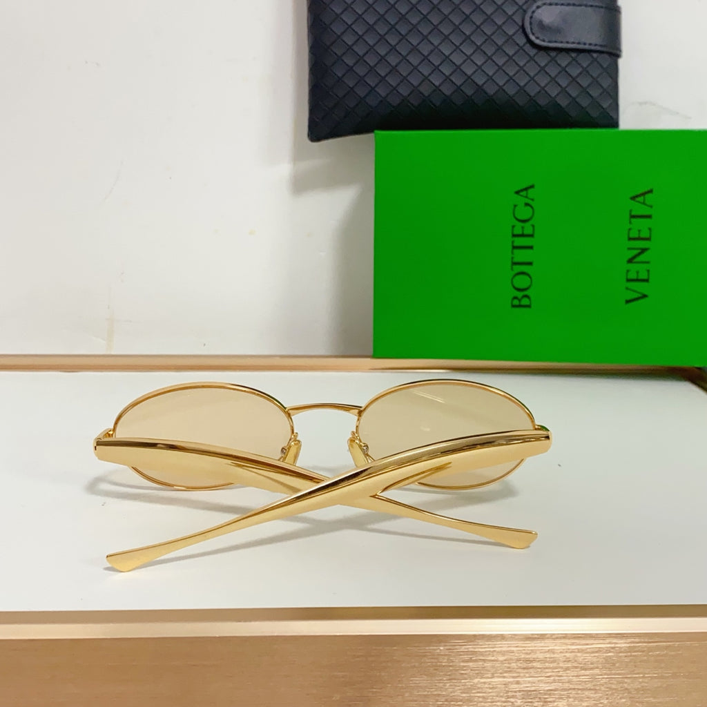 Bottega Veneta BV1386S Green & Rose Gold Designer Sunglasses - detail image 9