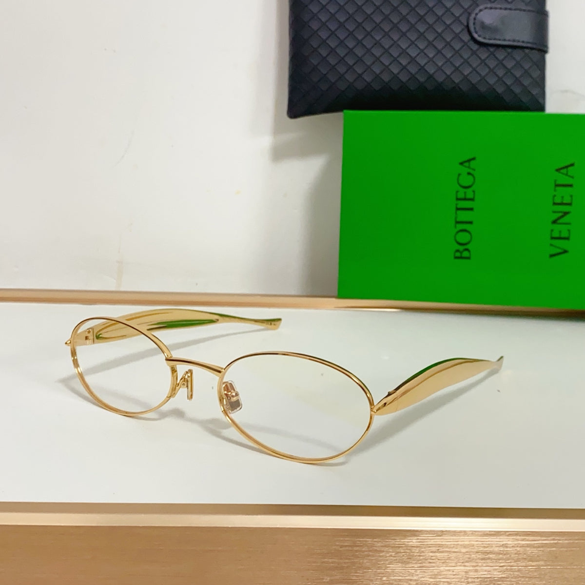 Bottega Veneta BV1386S Green & Rose Gold Designer Sunglasses - detail image 6