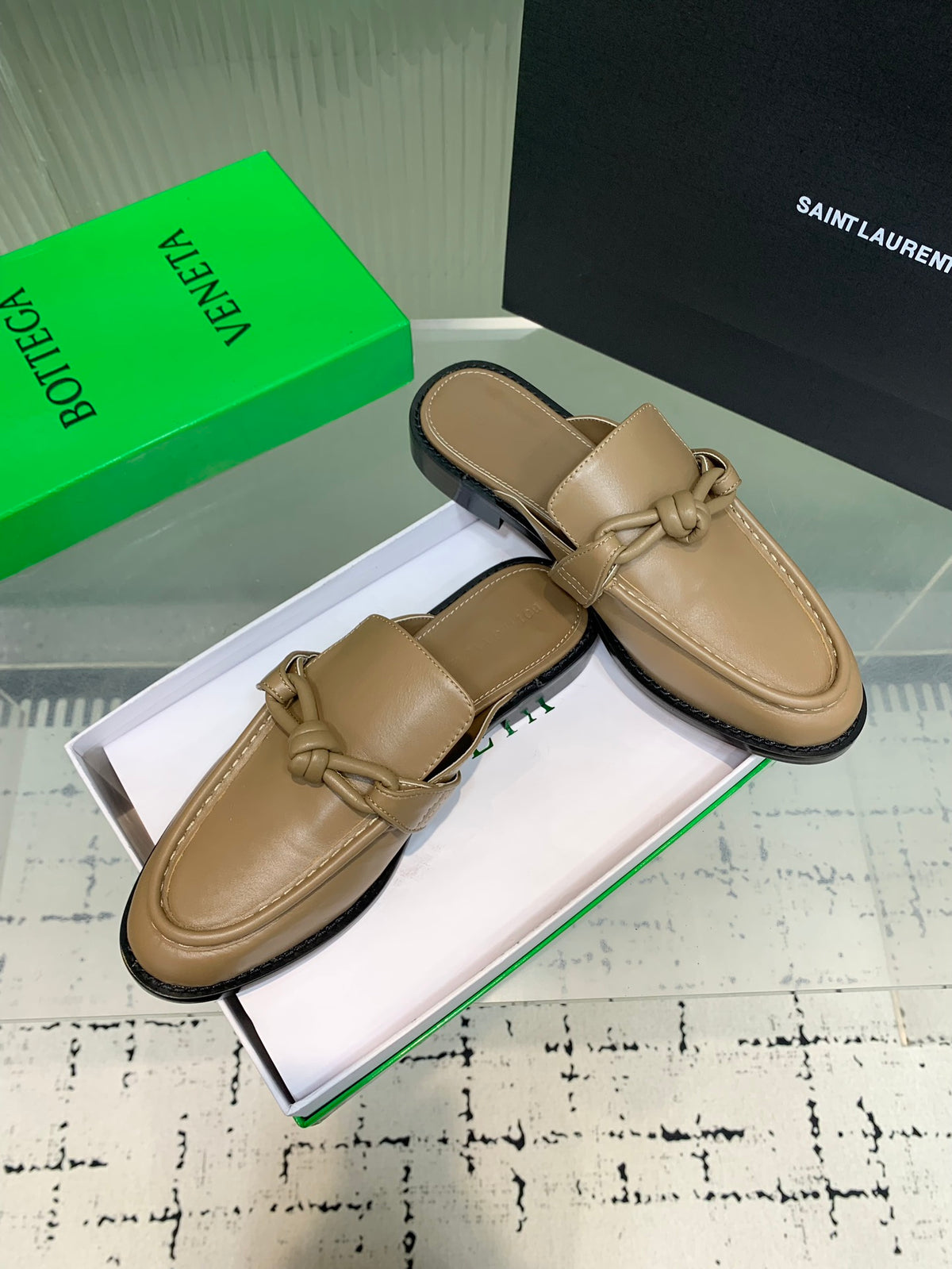 Bottega Veneta 40.41.42 Black & Rose Gold Slides EU 35-42 - detail image 5