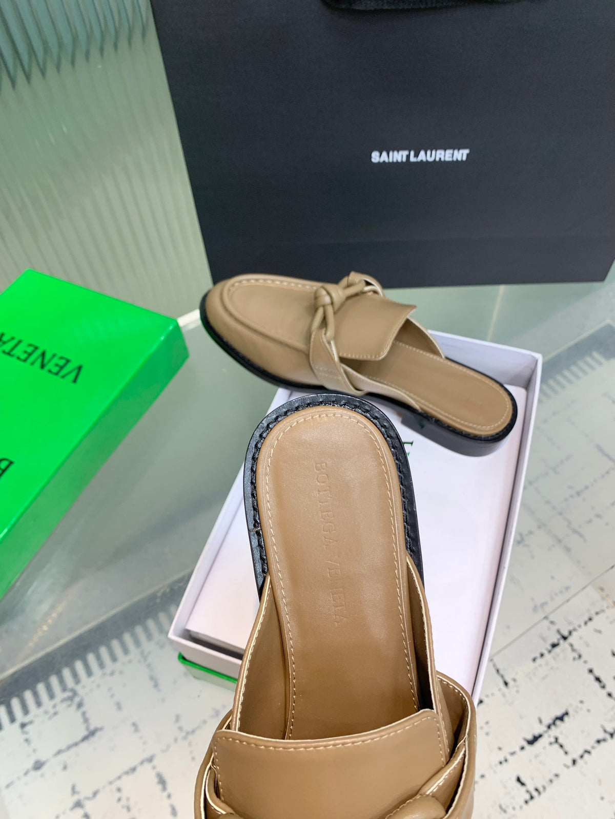 Bottega Veneta 40.41.42 Black & Rose Gold Slides EU 35-42 - detail image 8