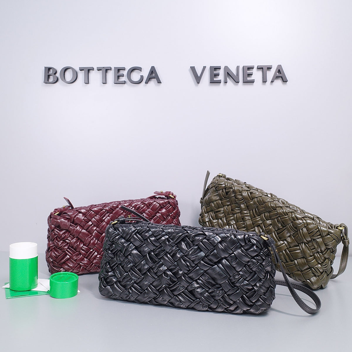 Bottega Veneta Multicolor Designer Handbag Edition 51