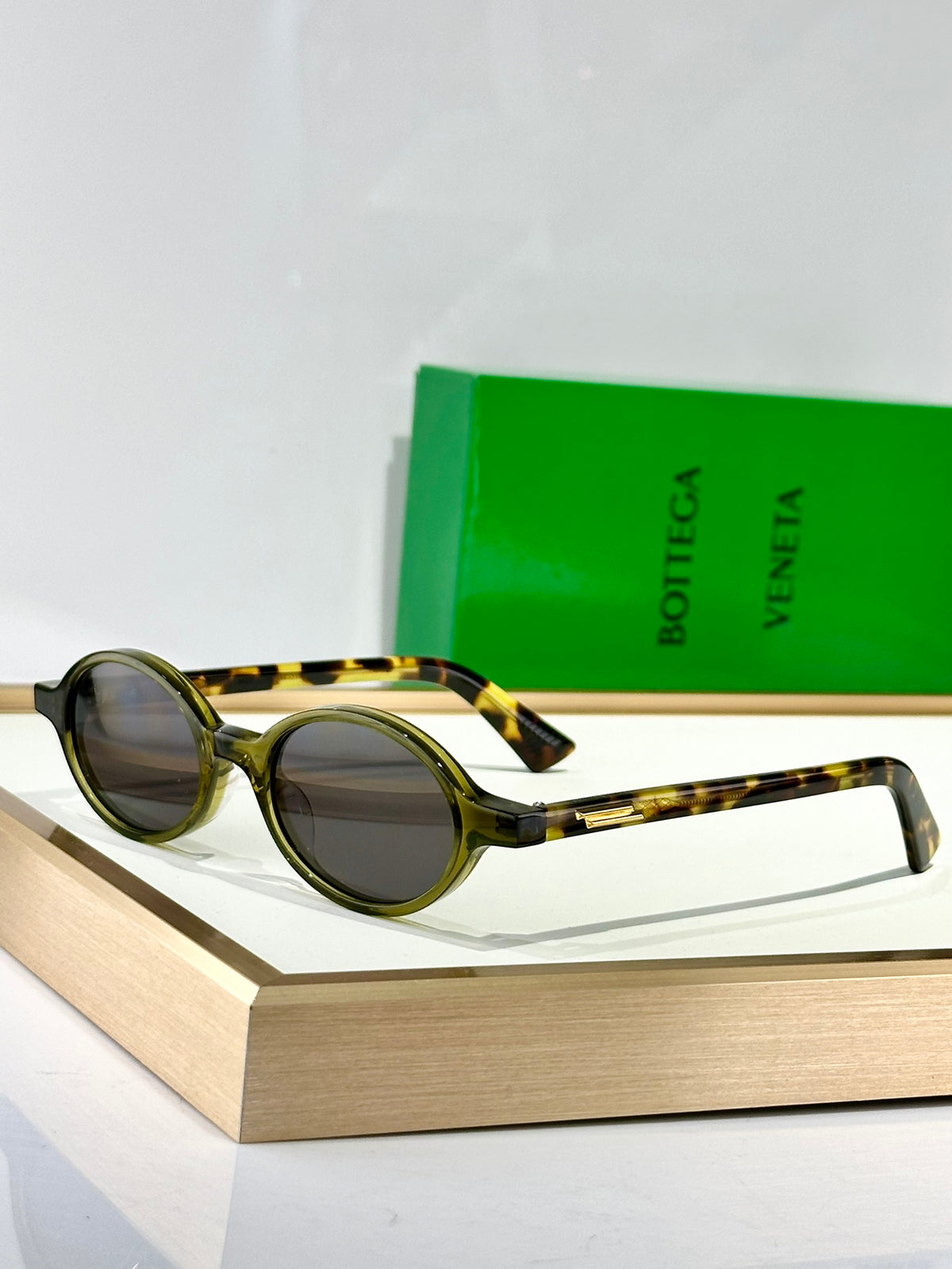 Bottega Veneta BV1388S Green Designer Sunglasses 47-19 mm - detail image 5