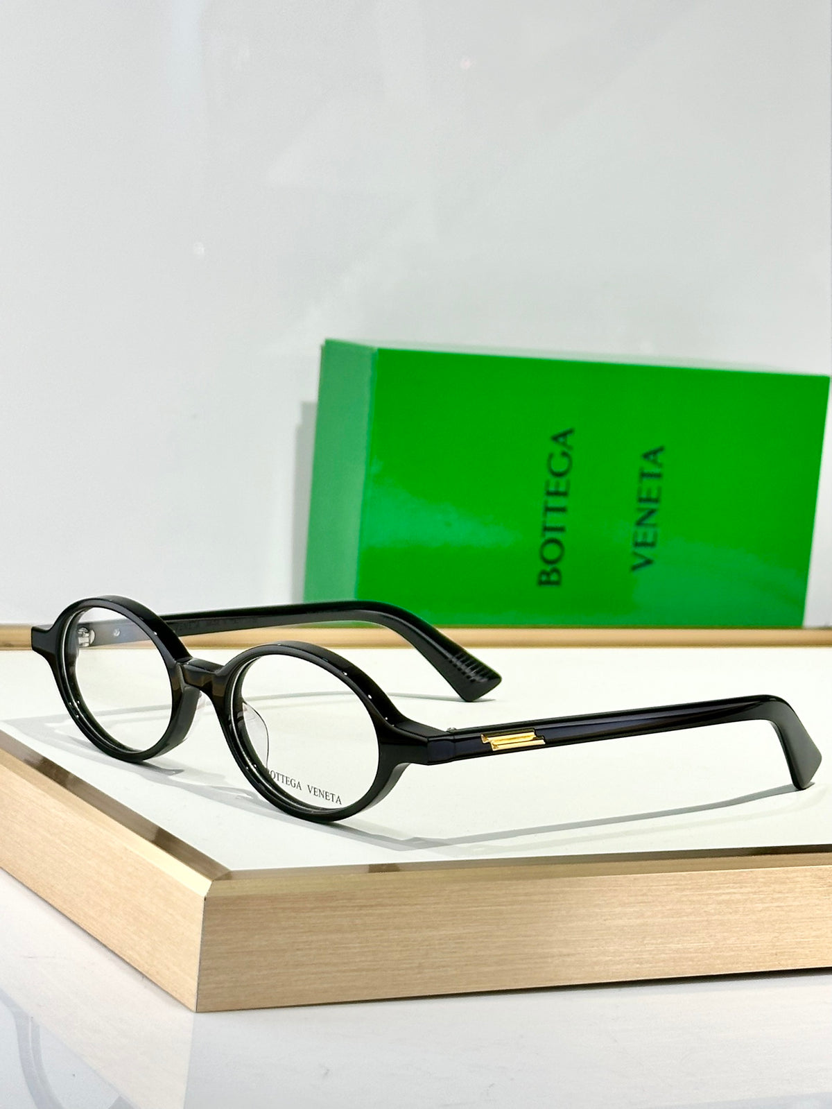 Bottega Veneta BV1388S Green Designer Sunglasses 47-19 mm Edition 2 - detail image 2