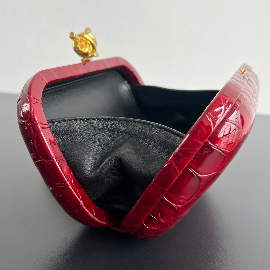 Bottega Veneta 20X12X5 Red Designer Handbag - detail image 8
