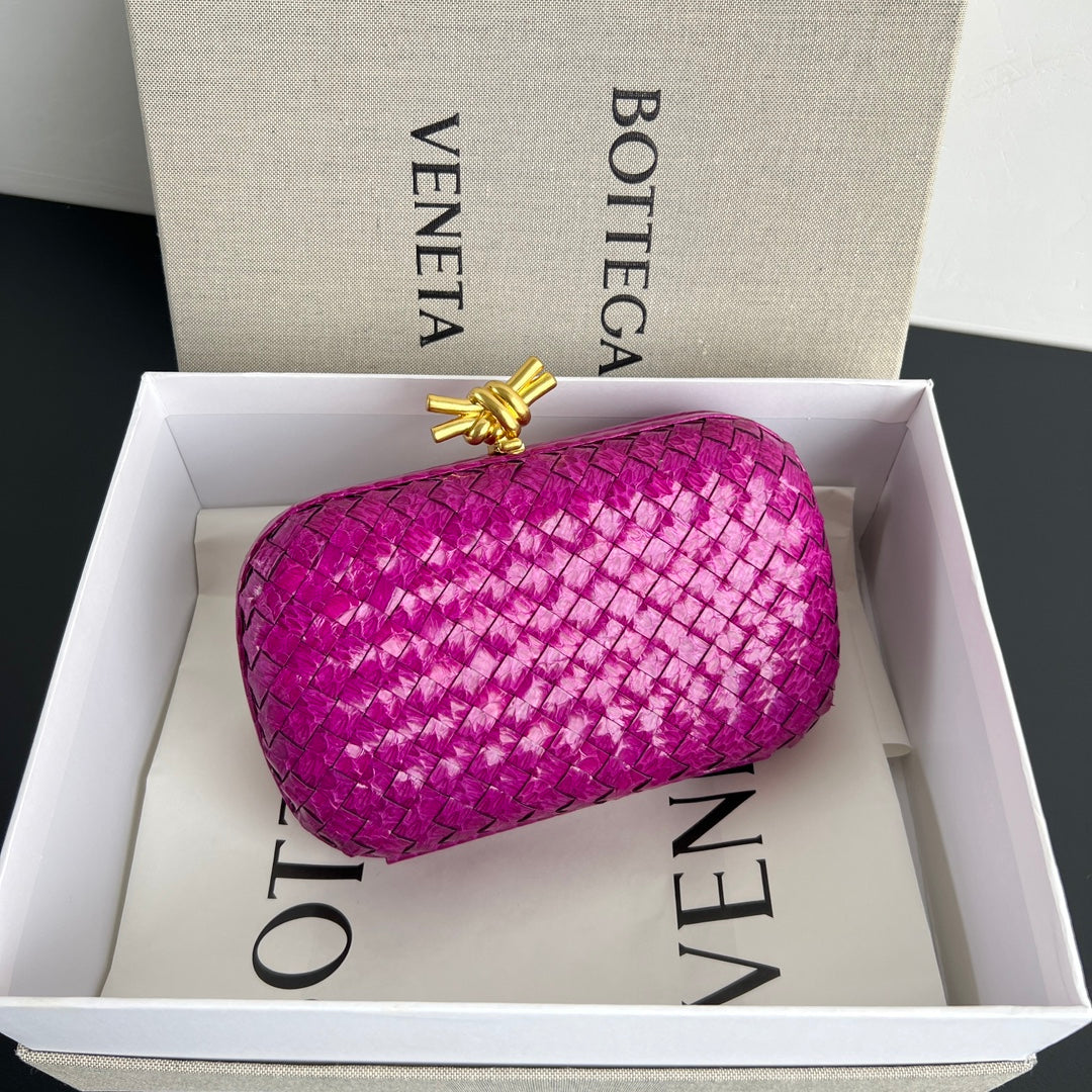 Bottega Veneta Pink Designer Handbag Edition 19