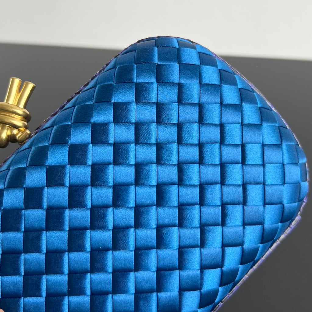 Bottega Veneta 20X12X5 Blue Designer Handbag Edition 3 - detail image 6