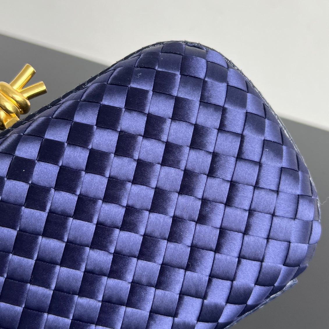 Bottega Veneta 20X12X5 Blue Designer Handbag Edition 2 - detail image 8
