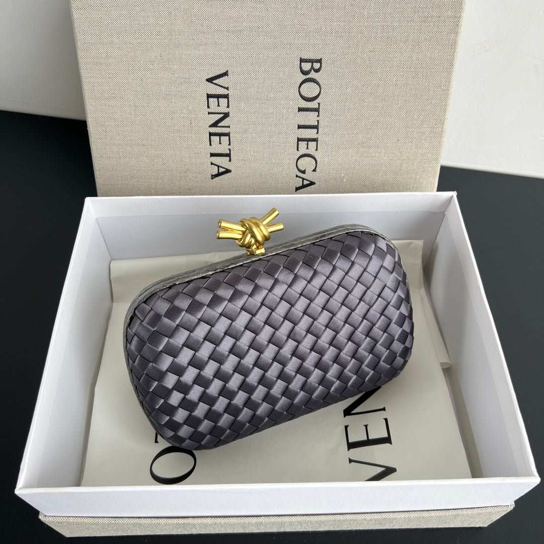 Bottega Veneta Black Designer Handbag Edition 776
