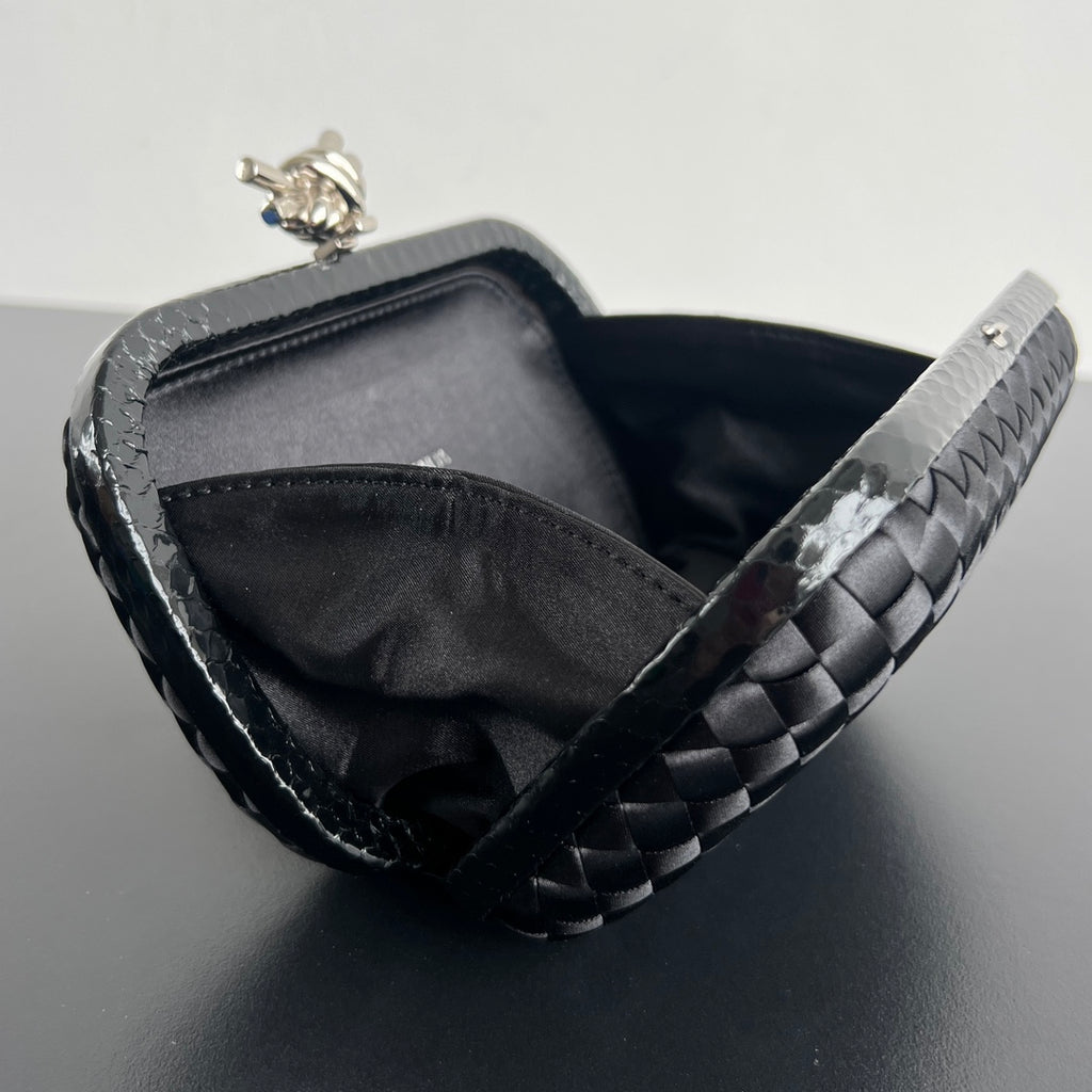 Bottega Veneta 20X12X5 Black Designer Handbag Edition 2 - detail image 5