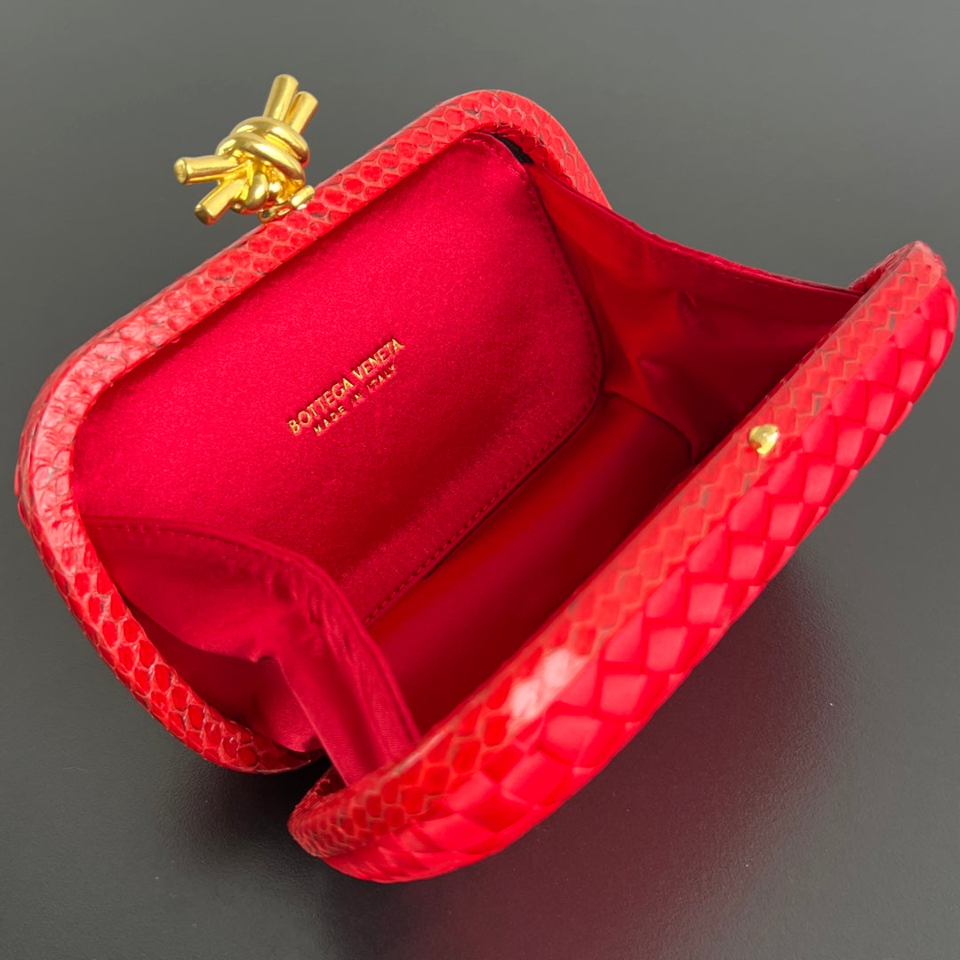 Bottega Veneta 20X12X5 Red Designer Handbag Edition 2 - detail image 7