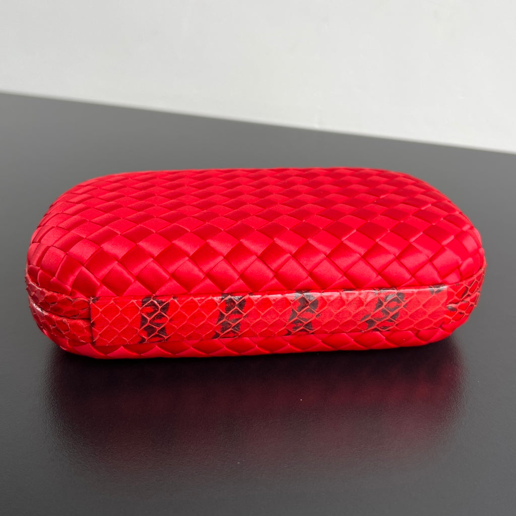 Bottega Veneta 20X12X5 Red Designer Handbag Edition 2 - detail image 3