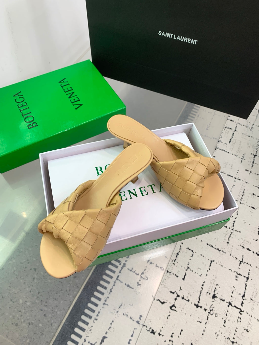 Bottega Veneta 40.41.42.43 Black & Rose Gold Slides EU 35-43 - detail image 5