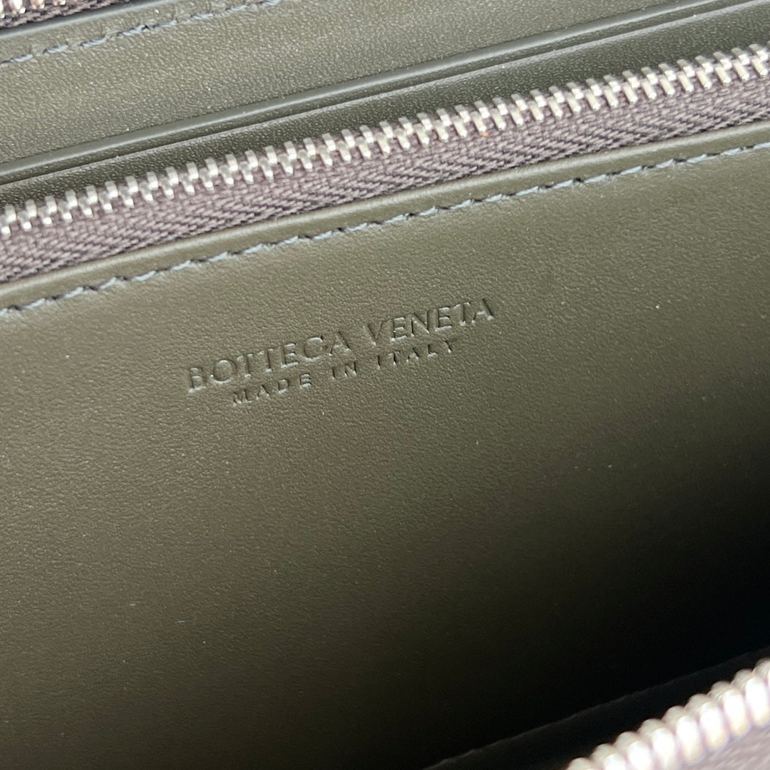 Bottega Veneta 19X10X2 Black & Green Designer Wallet Edition 2 - detail image 8