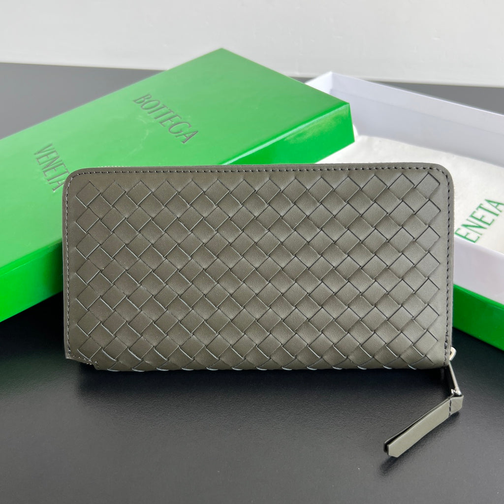 Bottega Veneta 19X10X2 Black & Green Designer Wallet Edition 2