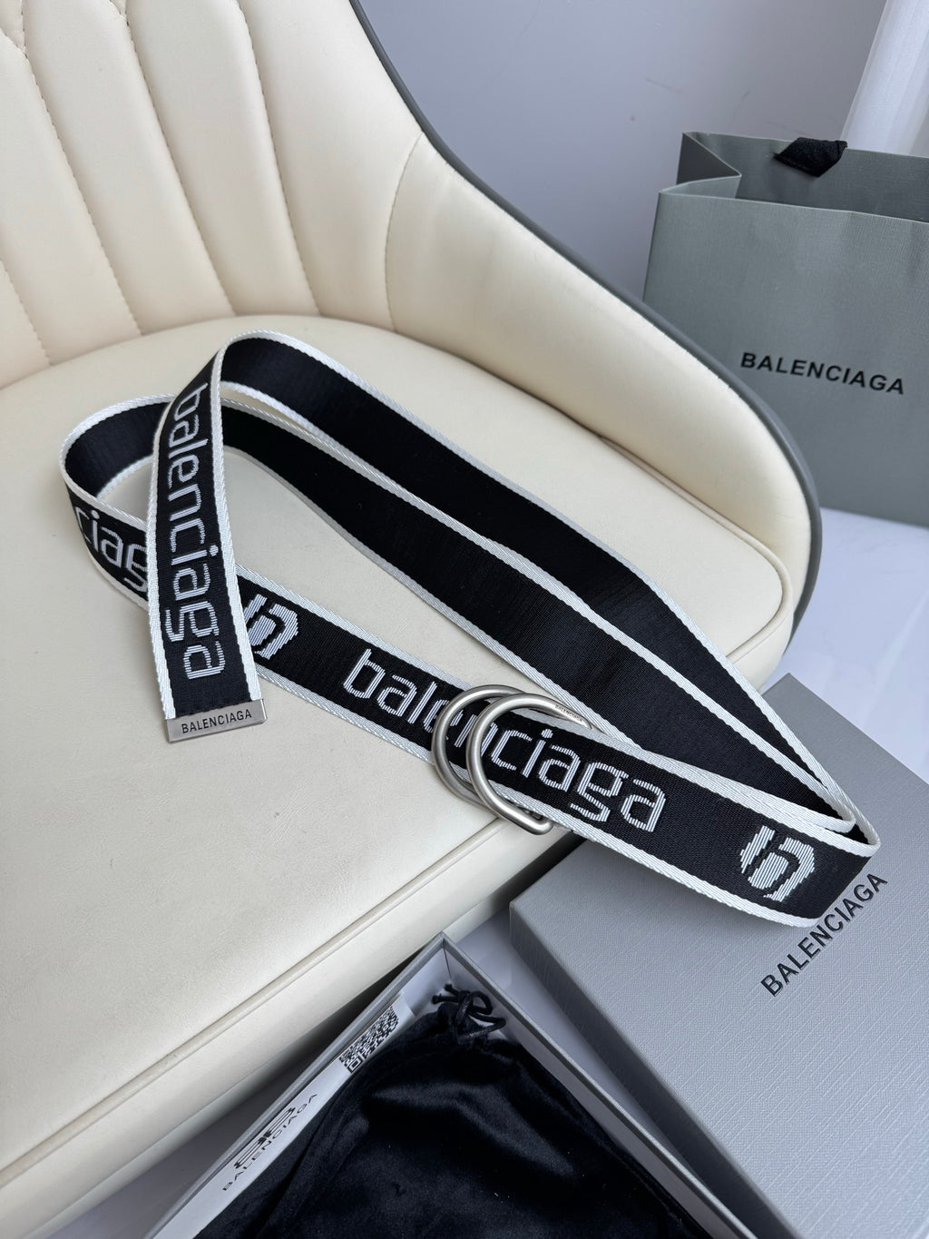 Balenciaga 7944852AA381090 Black & White Designer Belt - detail image 4