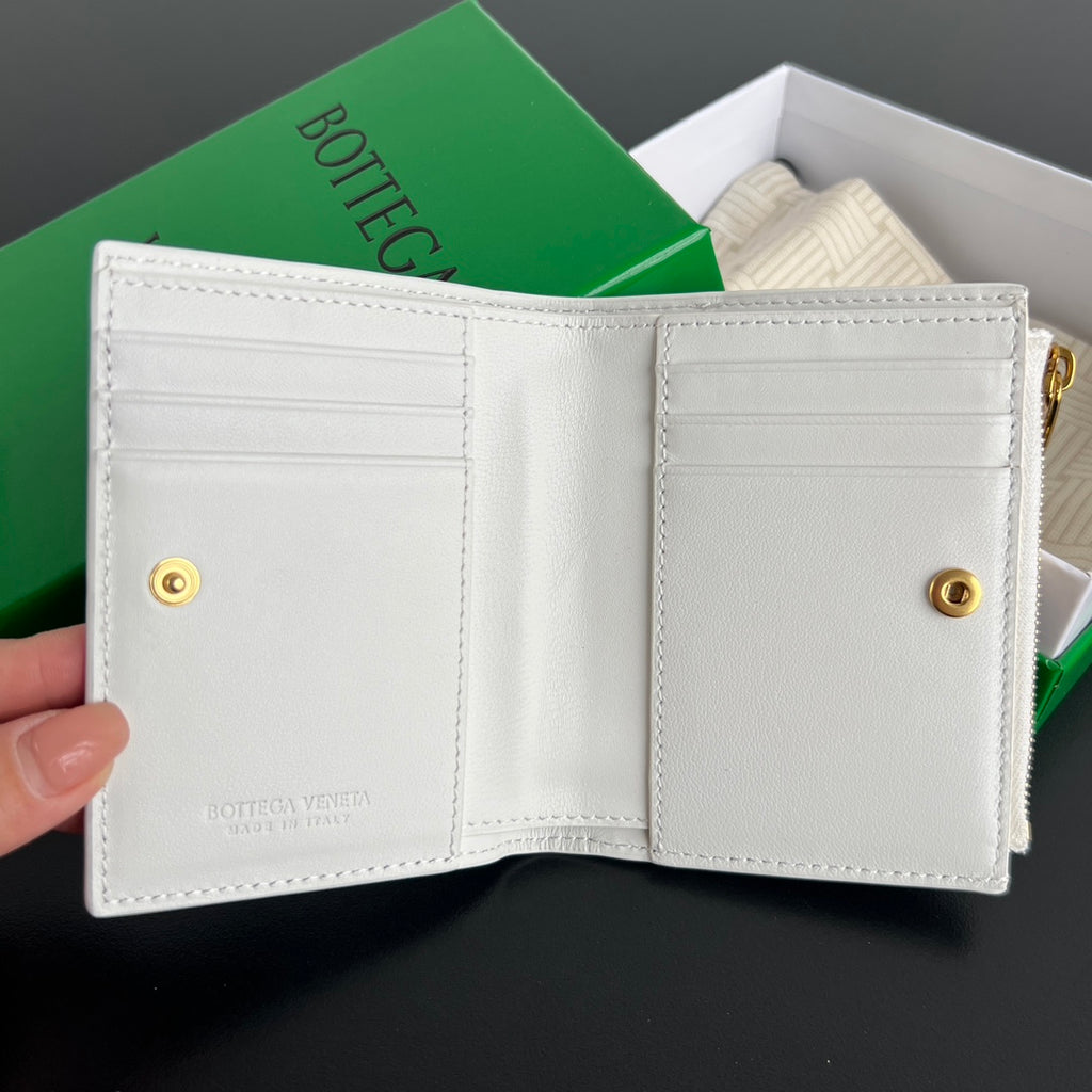 Bottega Veneta White & Red Coin Purse - detail image 5