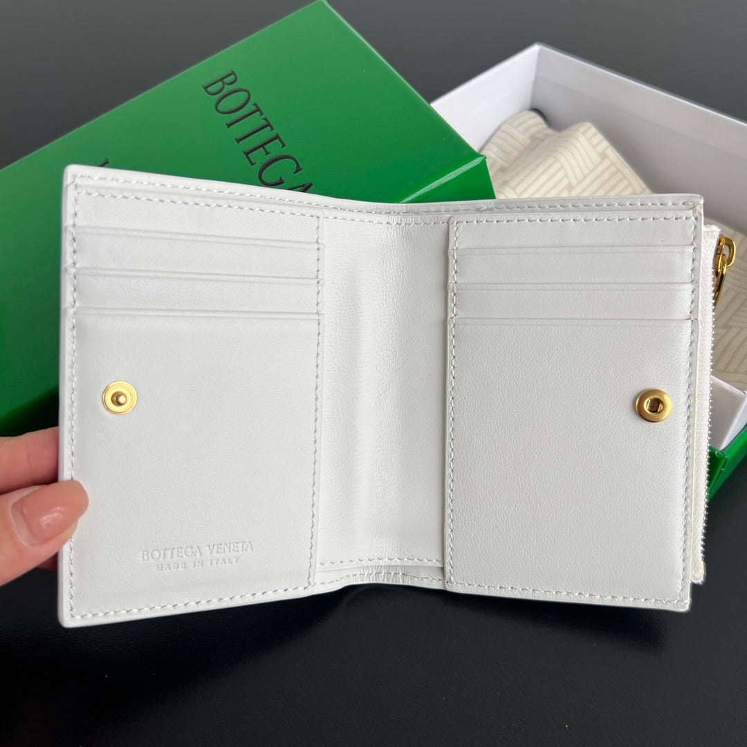 Bottega Veneta White & Red Coin Purse - detail image 5