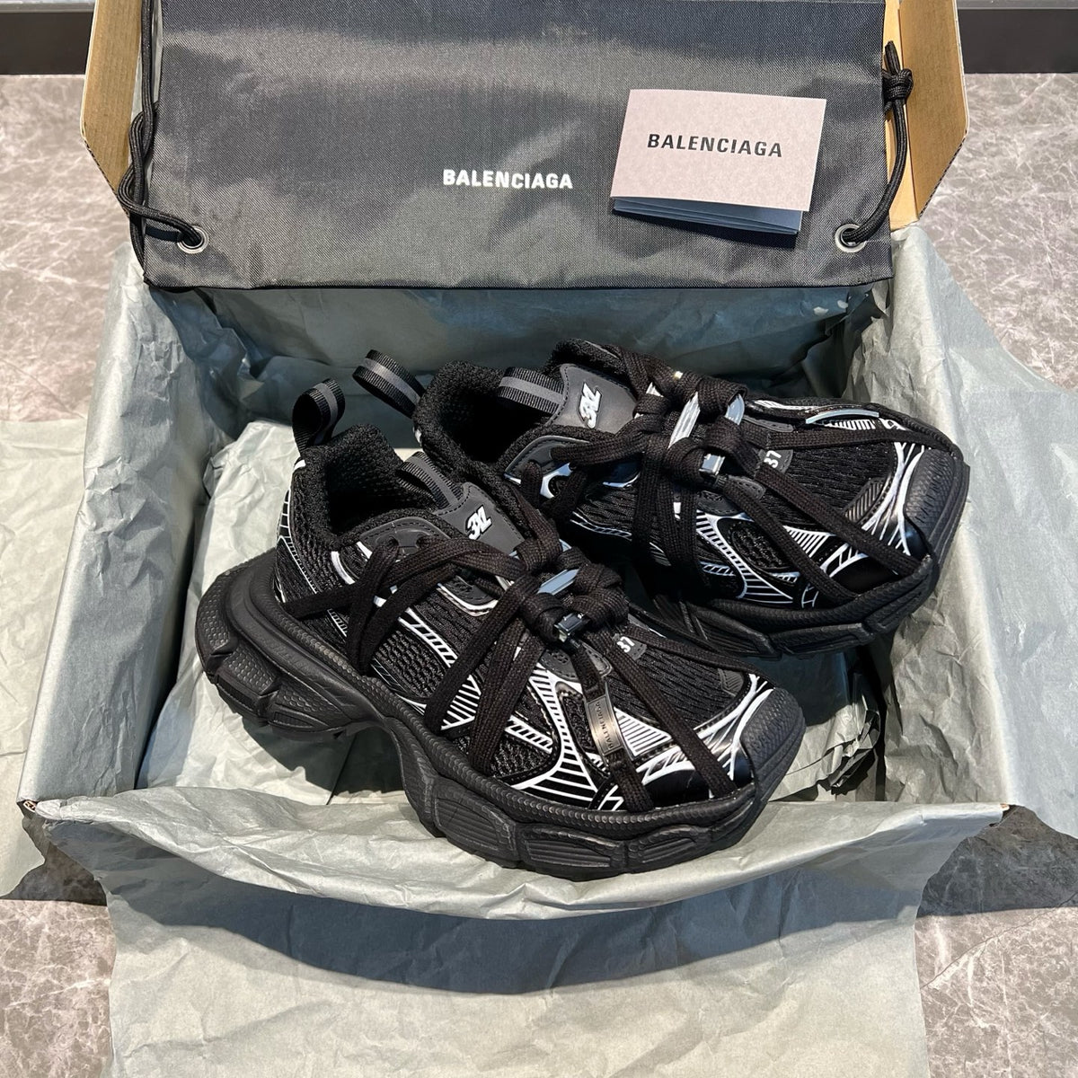 Balenciaga Black & White Designer Shoes EU 35-46 Edition 2 - detail image 5