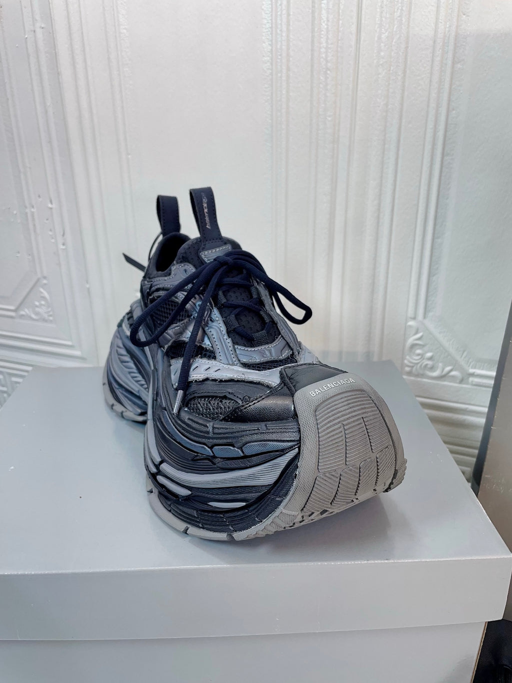 Balenciaga Red & Black Sneakers EU 35-46 - detail image 7