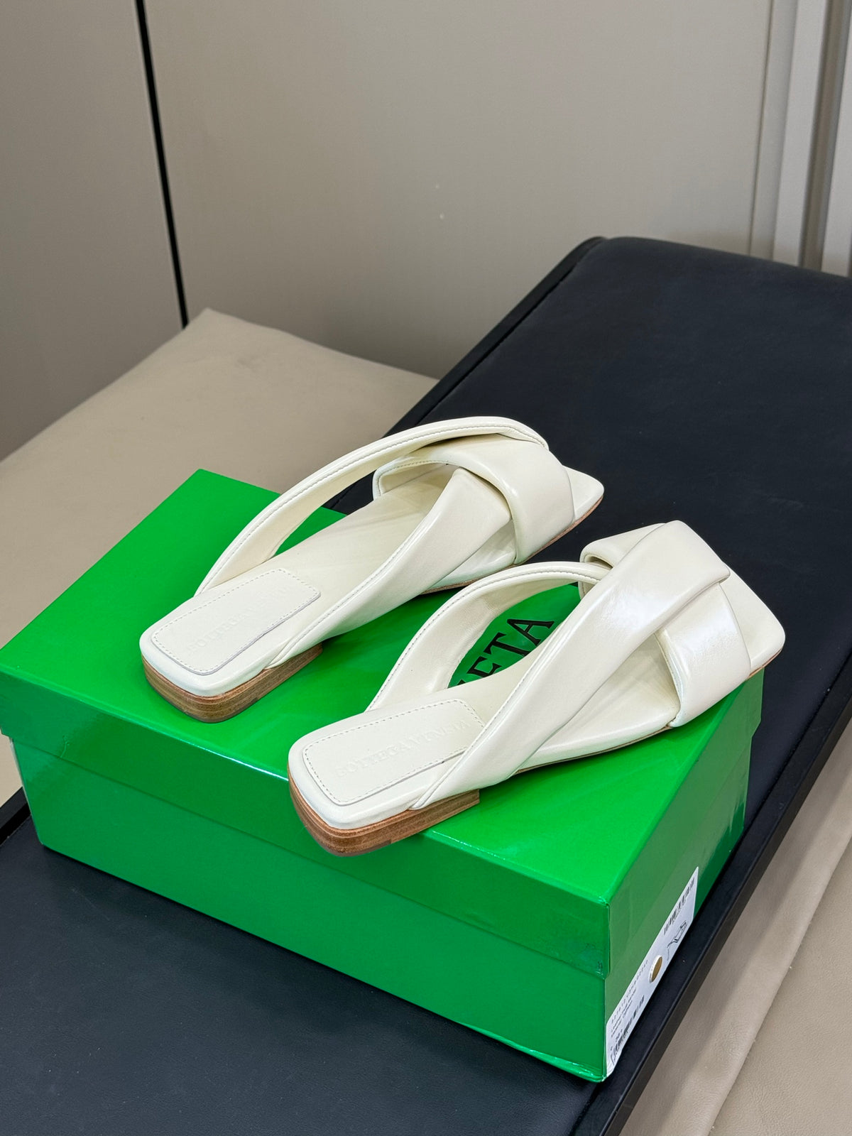 Bottega Veneta Black & Green Designer Shoes EU 35-41 Edition 20 - detail image 7