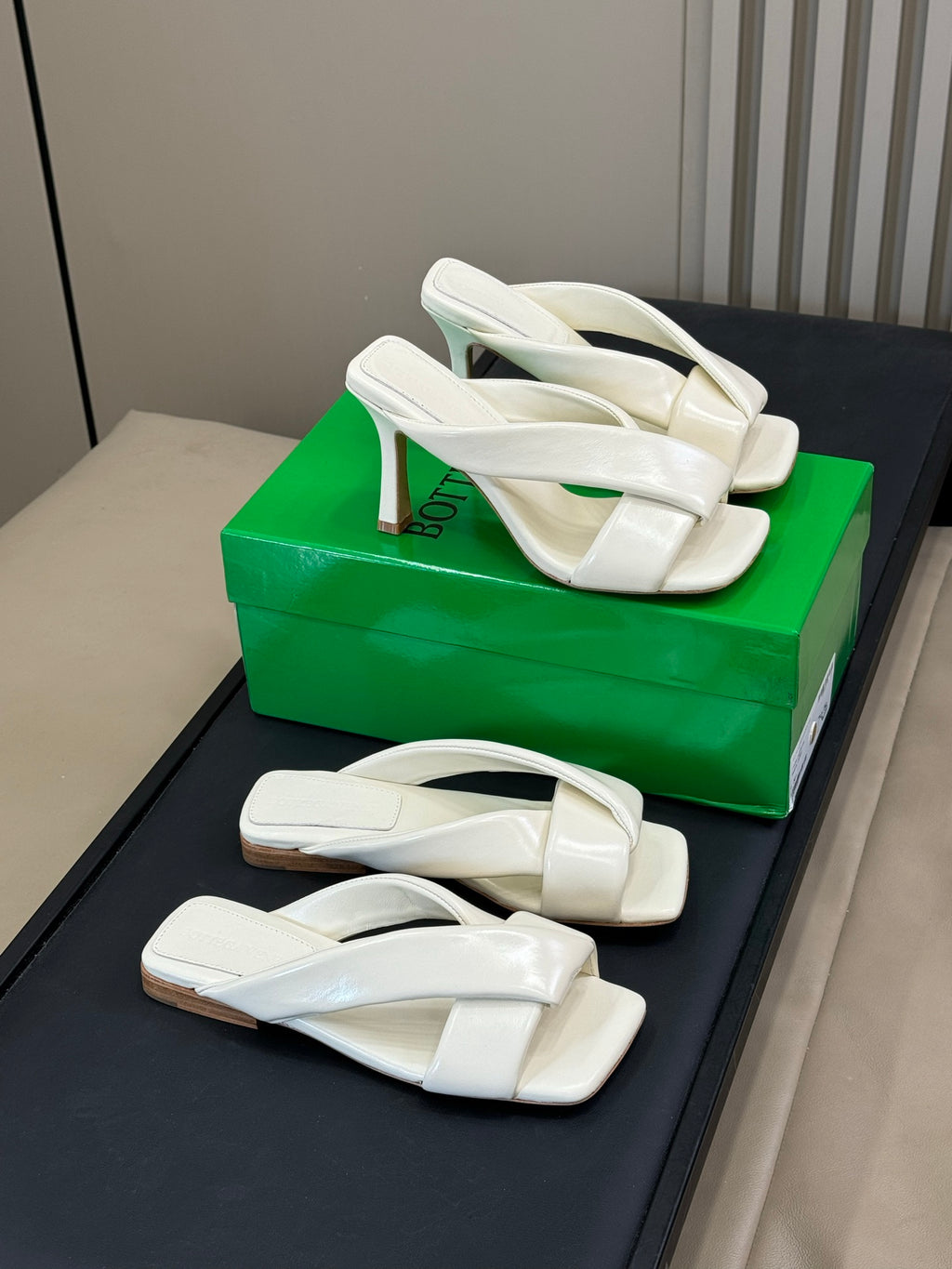 Bottega Veneta Black & Green Designer Shoes EU 35-41 Edition 20