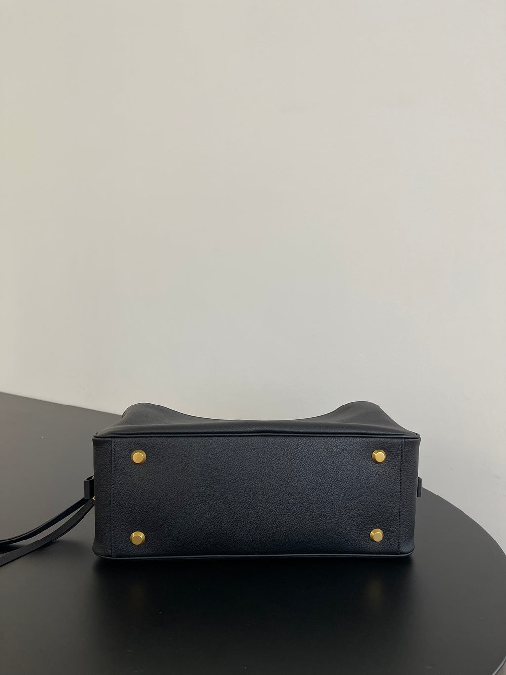 Balenciaga CM6310 Black & Red Clutch Bag - detail image 9