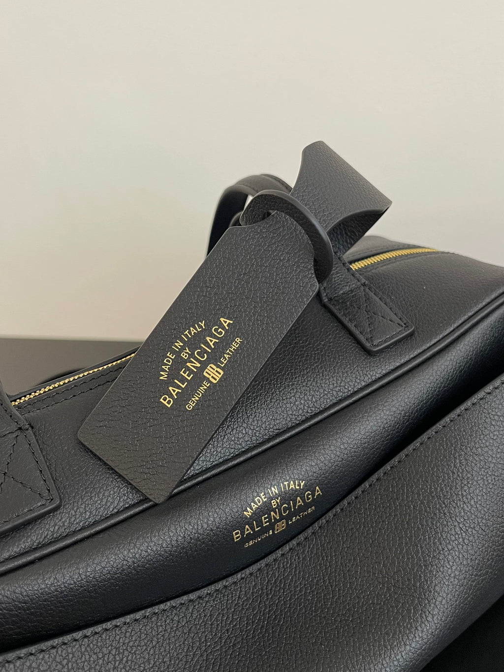 Balenciaga CM6310 Black & Red Clutch Bag - detail image 6