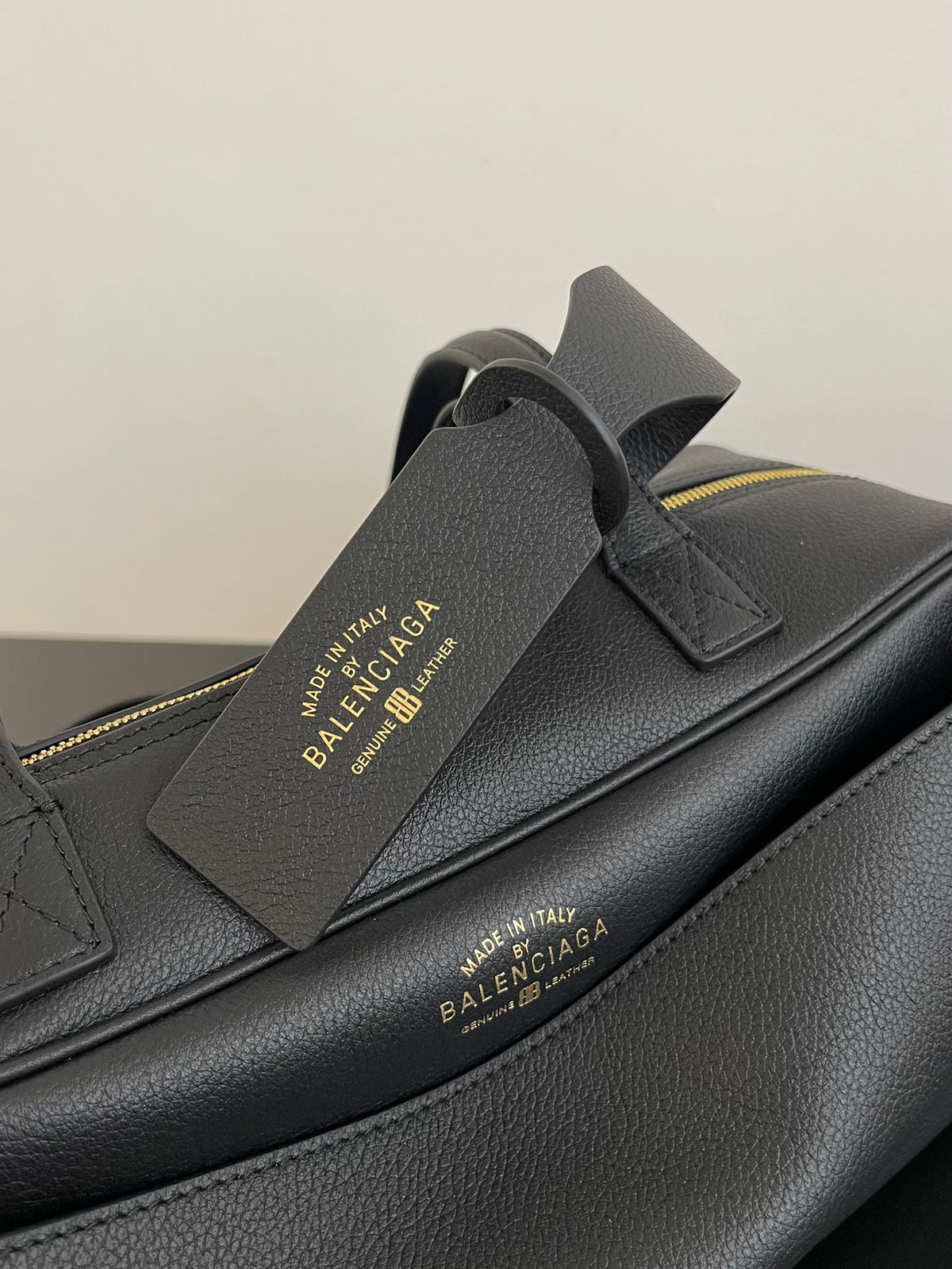 Balenciaga CM6310 Black & Red Clutch Bag - detail image 6