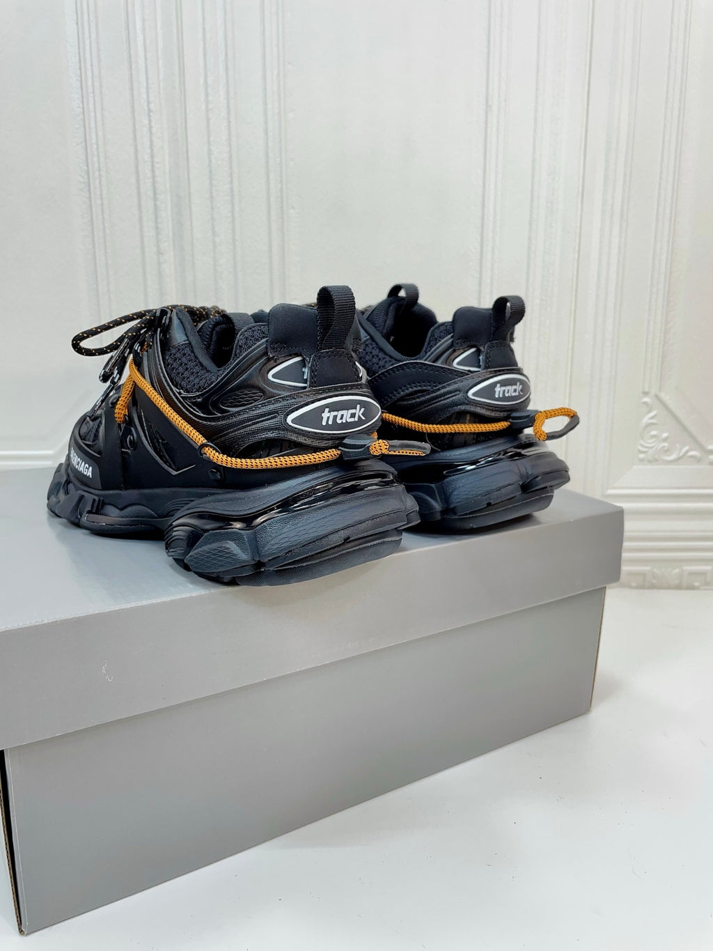 Balenciaga Black Designer Shoes Edition 4 - detail image 9