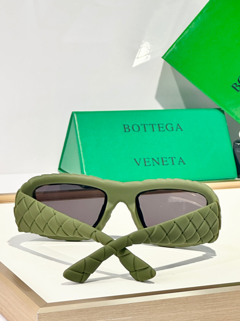 Bottega Veneta BV1303S Green Designer Sunglasses 56-19 mm - detail image 6