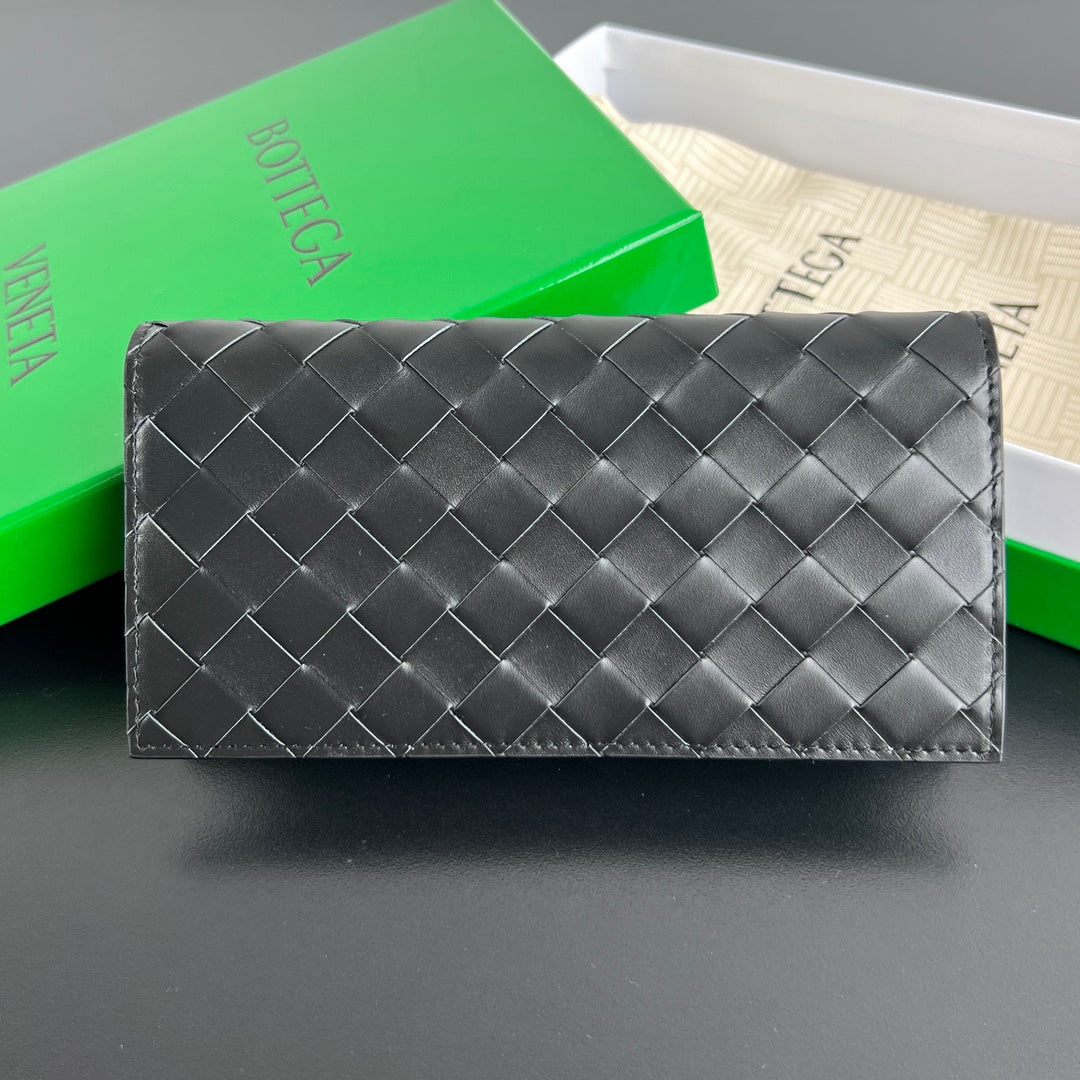 Bottega Veneta Black Designer Wallet Edition 35