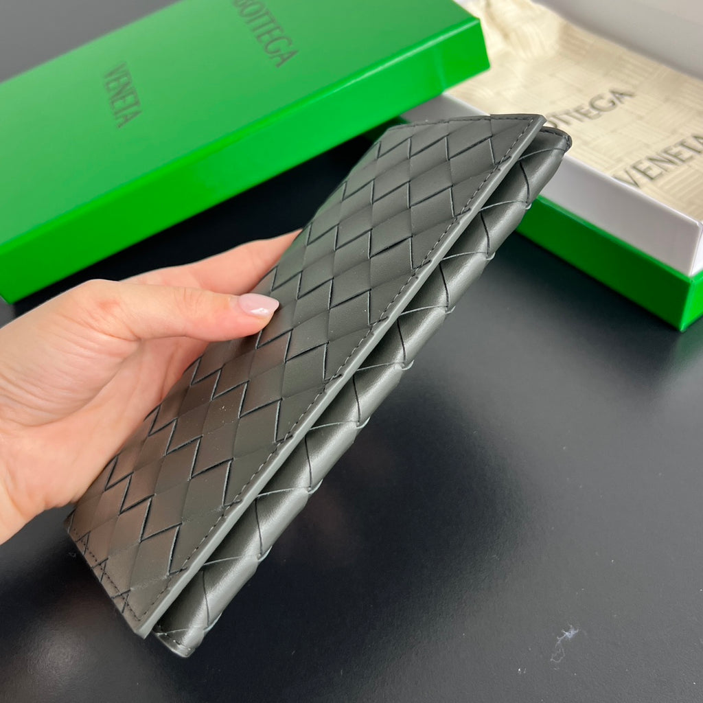 Bottega Veneta Charcoal Gray Designer Wallet Edition 3 - detail image 3