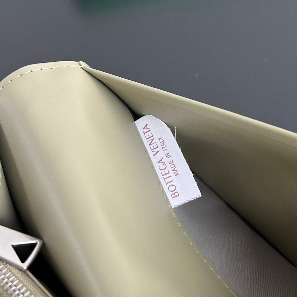 Bottega Veneta Green Designer Wallet Edition 10 - detail image 9