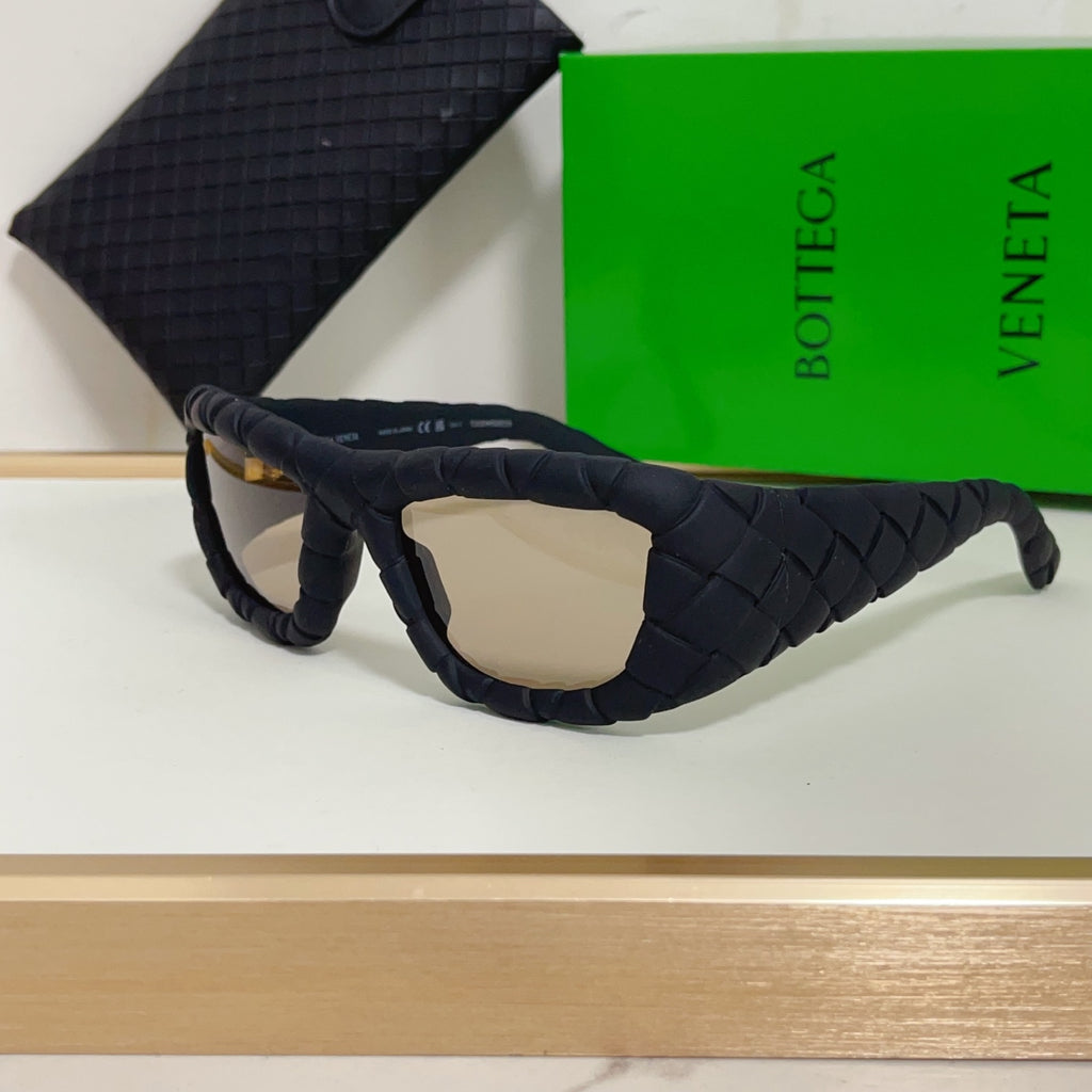 Bottega Veneta BV1303S Green & Rose Gold Designer Sunglasses 56-13-130 mm - detail image 6