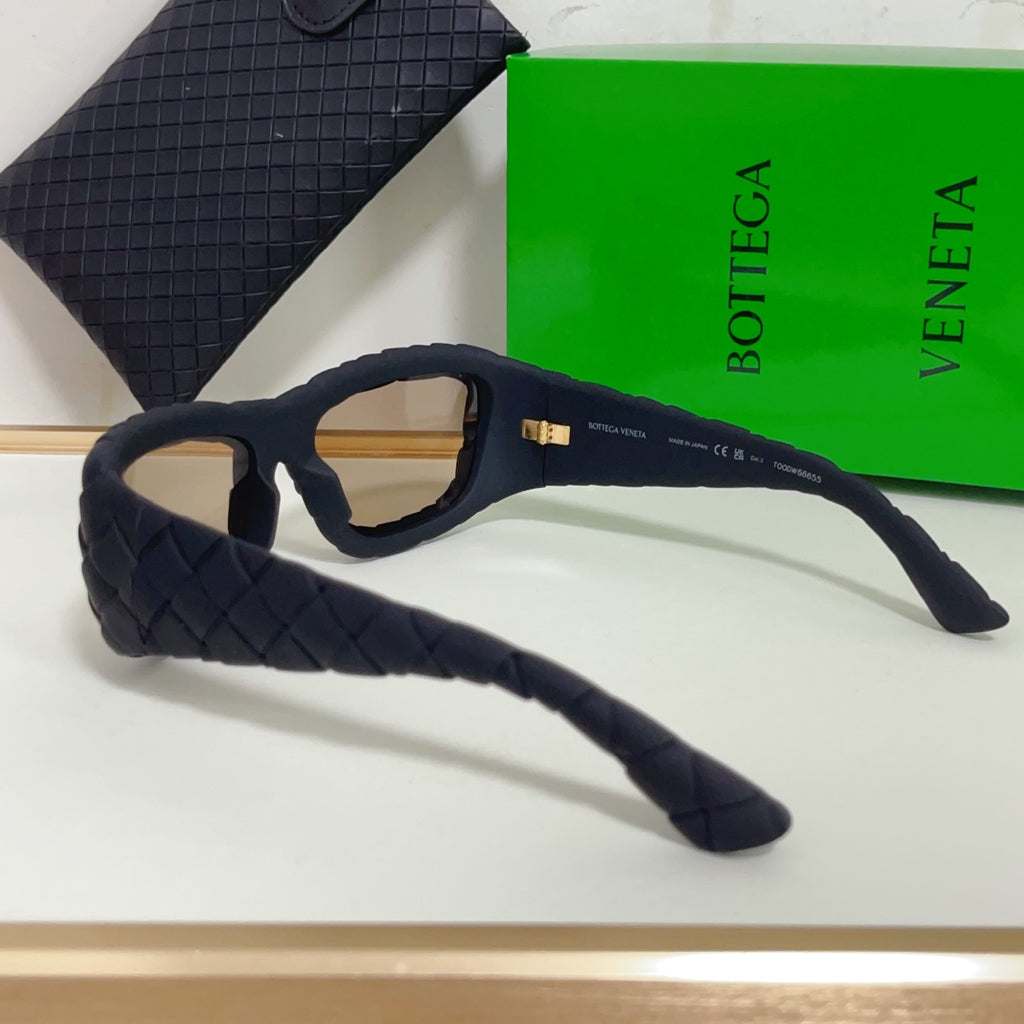 Bottega Veneta BV1303S Green & Rose Gold Designer Sunglasses 56-13-130 mm - detail image 9