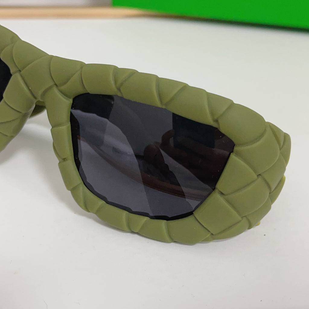 Bottega Veneta BV1303S Green & Rose Gold Designer Sunglasses 56-13-130 mm - detail image 7