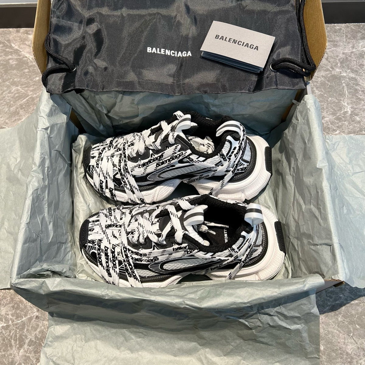 Balenciaga Black & White Designer Shoes EU 35-46 - detail image 3