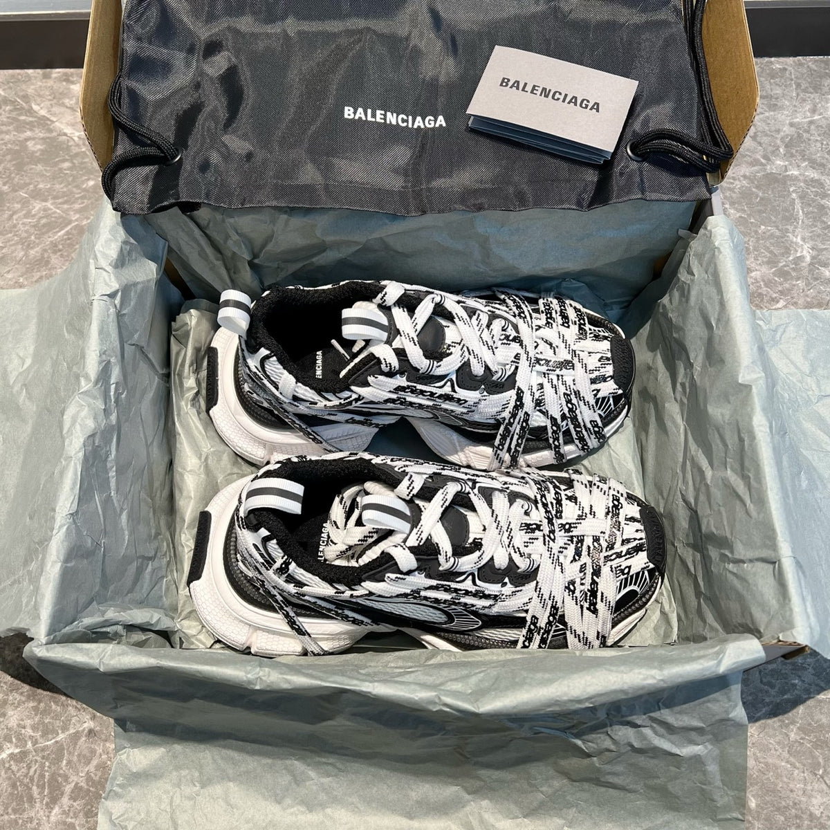 Balenciaga Black & White Designer Shoes EU 35-46 - detail image 2