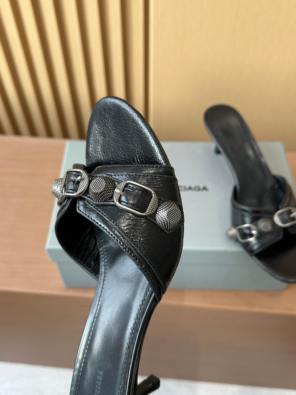 Balenciaga Black & Rose Gold Slides EU 35-39 - detail image 6