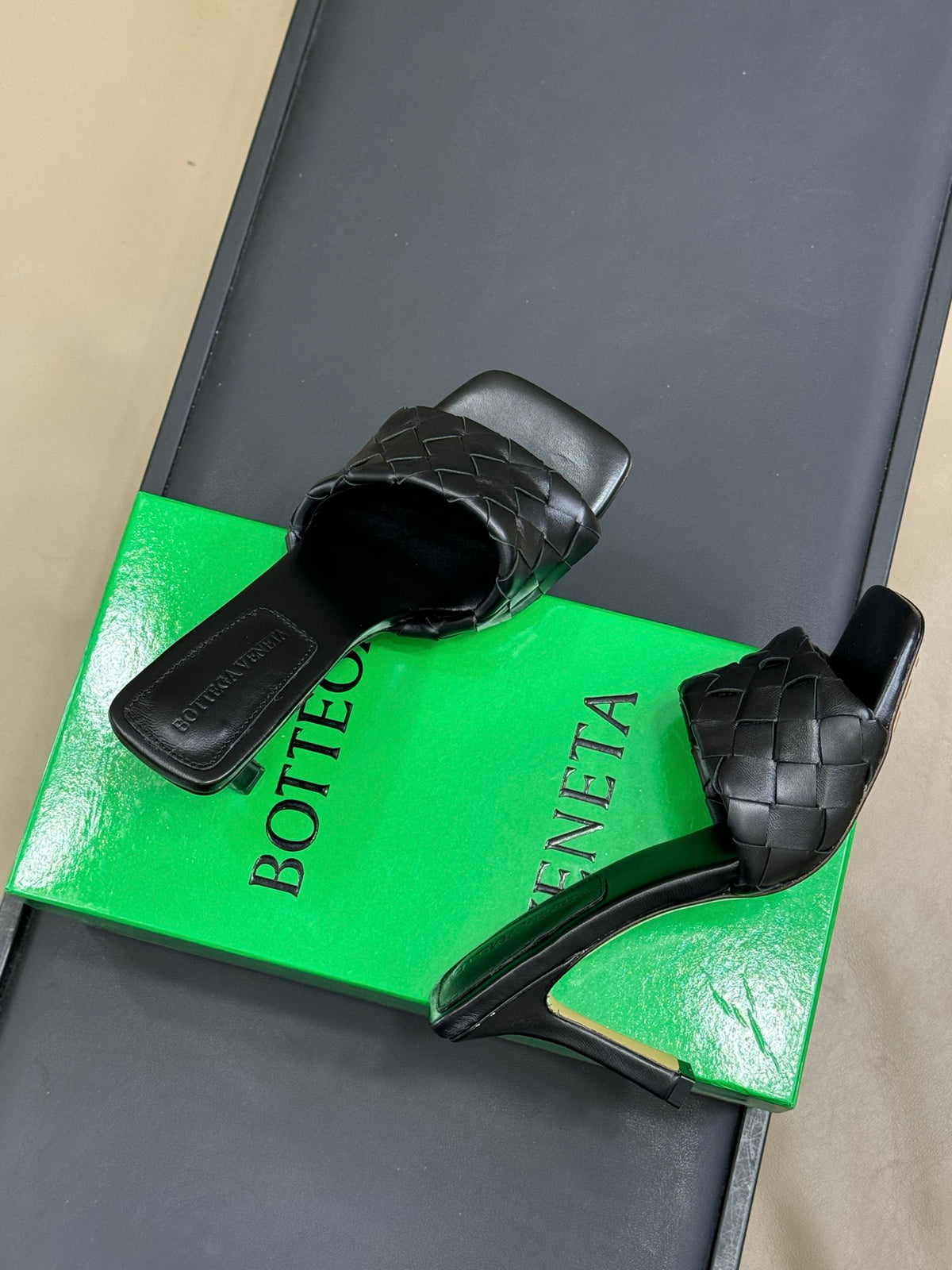 Bottega Veneta Black & Green Flats EU 35-41 Edition 2 - detail image 3