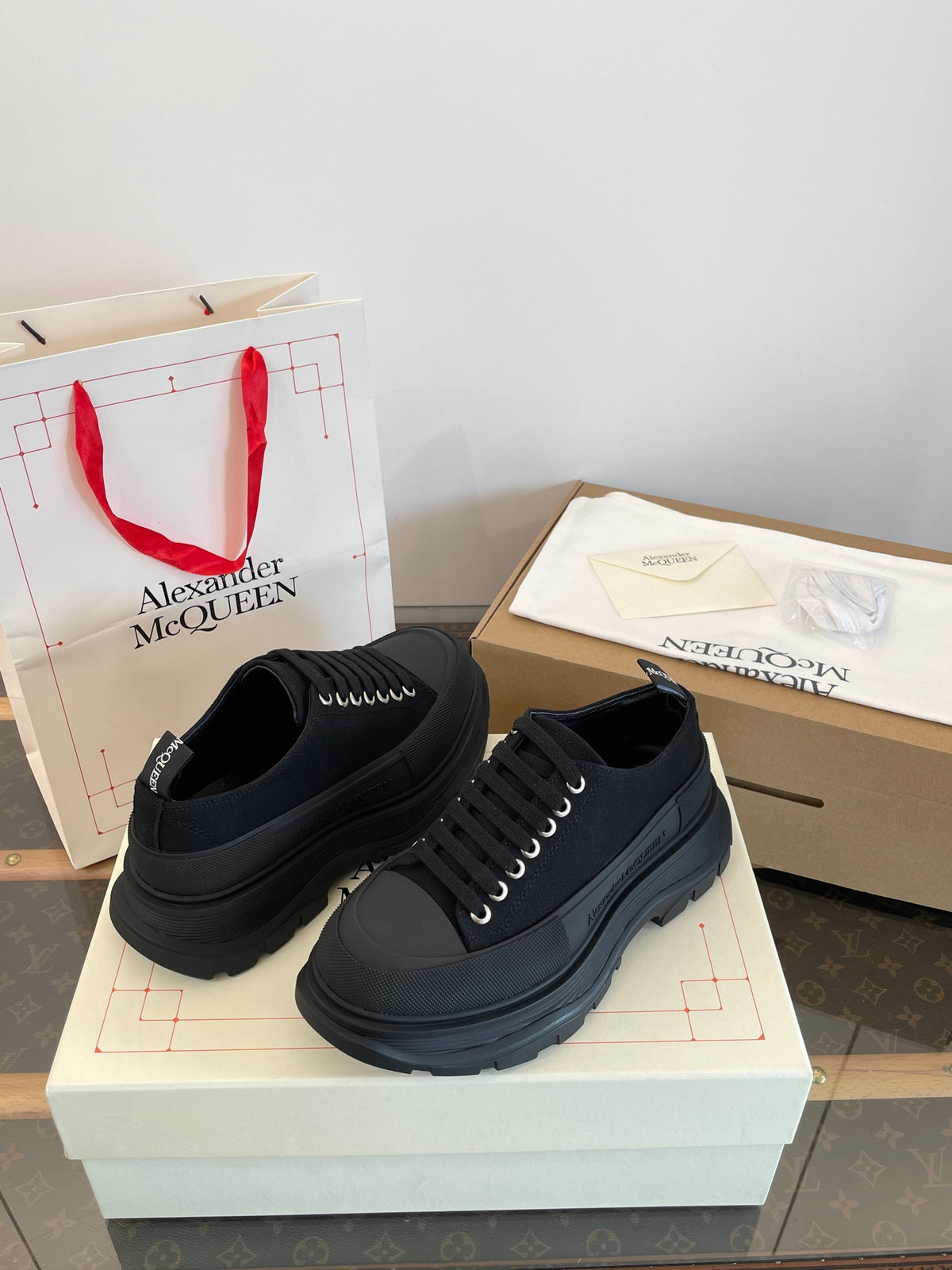Alexander McQueen Black Designer Shoes Edition 4 - detail image 7