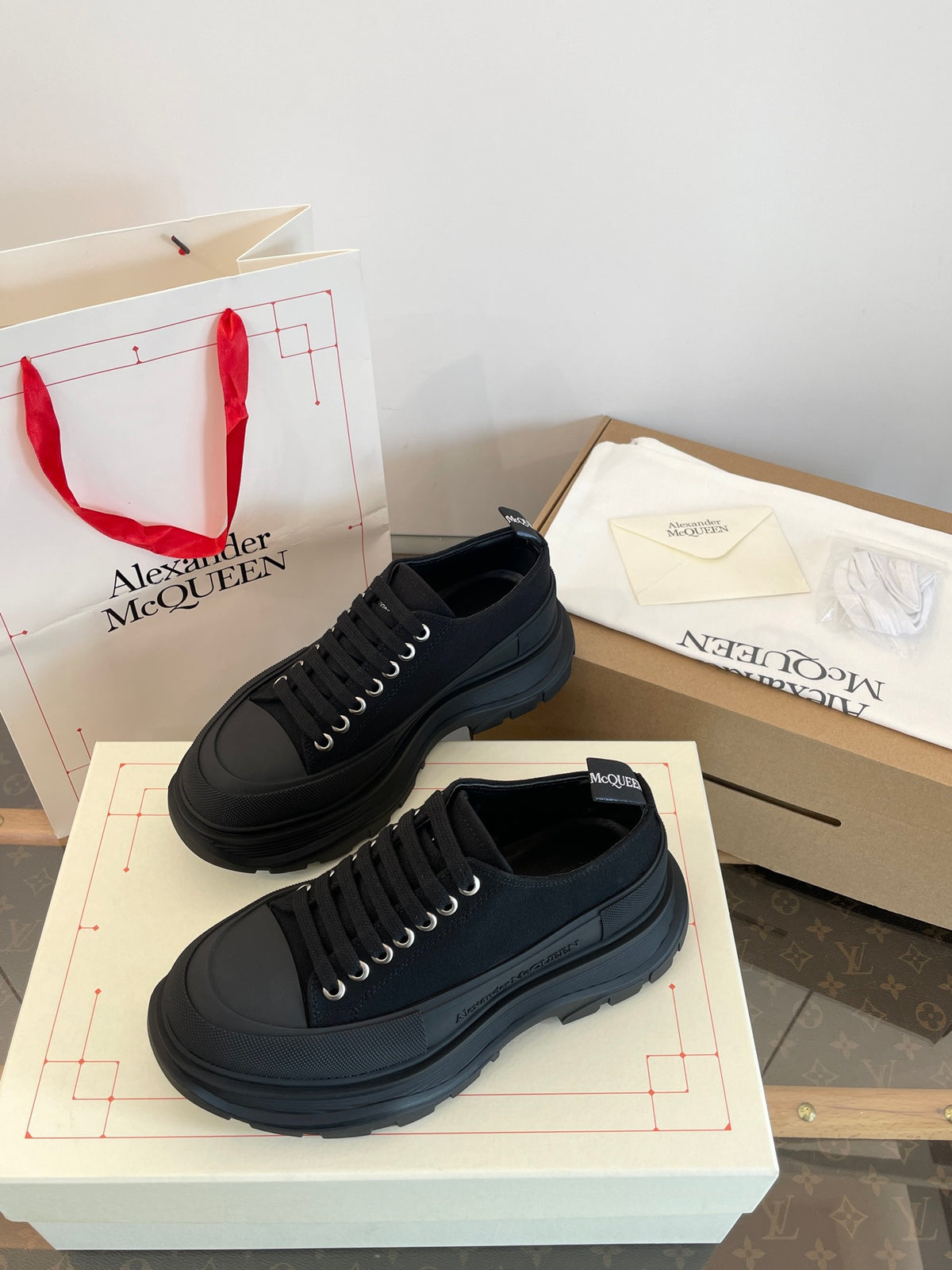 Alexander McQueen Black Designer Shoes Edition 4 - detail image 5