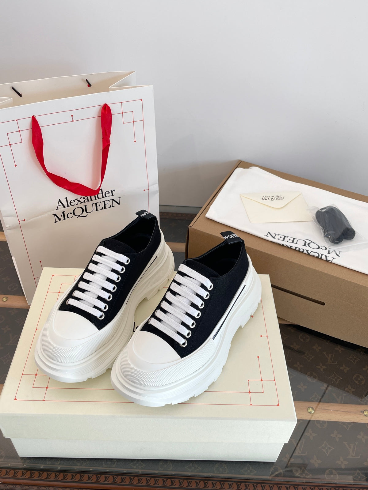 Alexander McQueen Black Designer Shoes Edition 3 - detail image 6