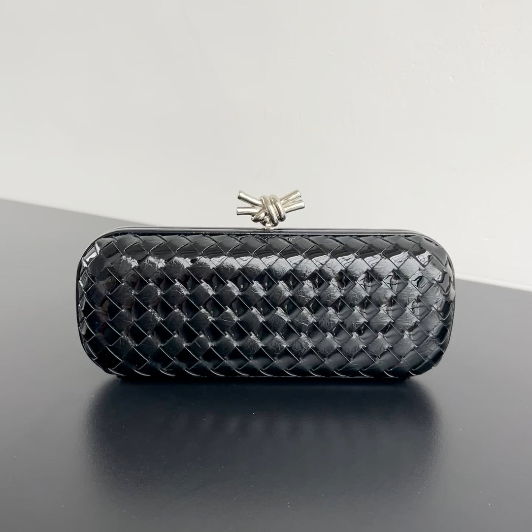 Bottega Veneta Black Designer Handbag Edition 22