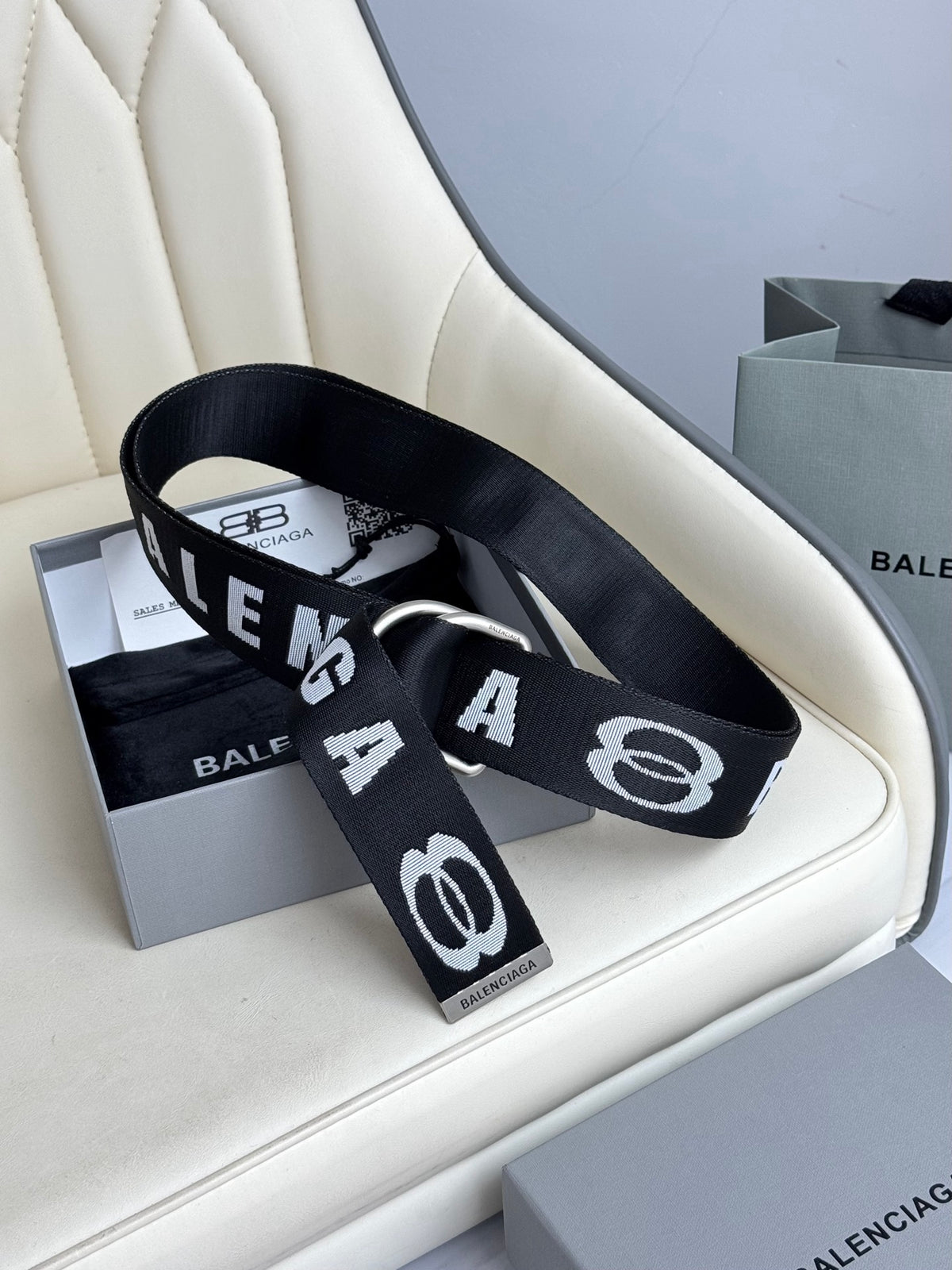 Balenciaga 7944852AA5V1090 Black & White Designer Belt - detail image 5